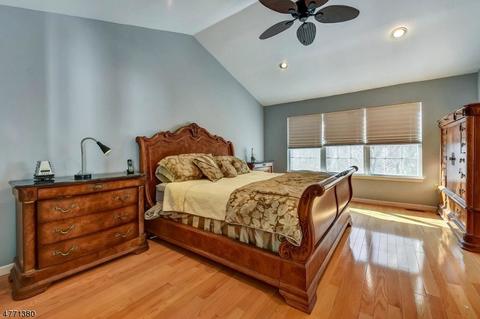 23 Harrier Ct, Wayne, NJ 07470 photo 13