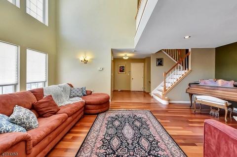 23 Harrier Ct, Wayne, NJ 07470 photo 6