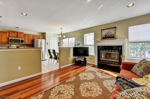 23 Harrier Ct, Wayne, NJ 07470 photo 9