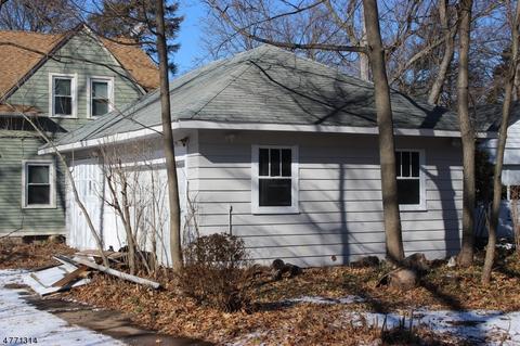 82 Willow Ave, North Plainfield, NJ 07060 photo 4