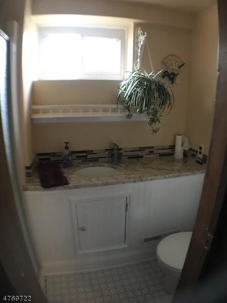 40 Bart Pl, Clifton, NJ 07013 photo 8
