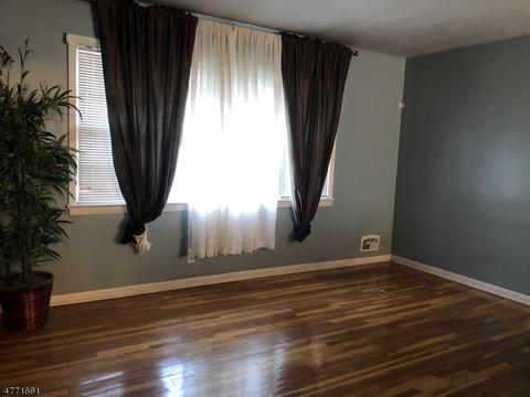 417 W 6th Ave, Roselle, NJ 07203 photo 3