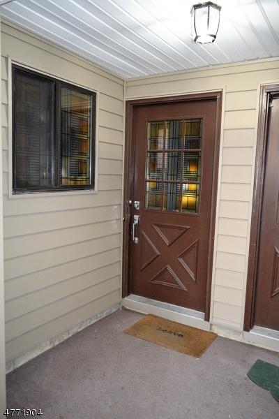 13 Hillside Ct, Clinton, NJ 08809 photo 2