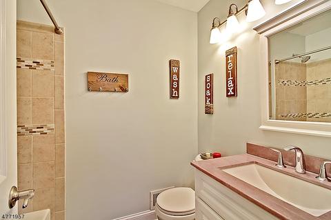 104 Baldwin Ct, Bernards, NJ 07920 photo 18