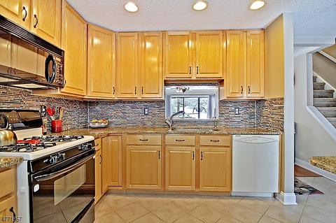 104 Baldwin Ct, Bernards, NJ 07920 photo 6