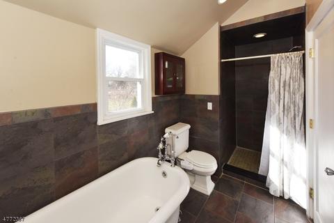 680 Ramapo Rd, Teaneck, NJ 07666 photo 17