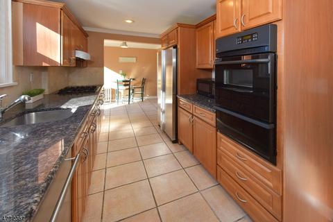 680 Ramapo Rd, Teaneck, NJ 07666 photo 8