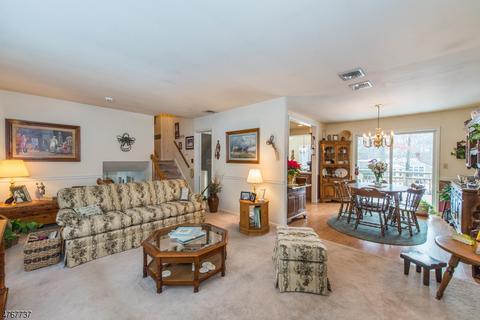 85 Magnolia Pl, Wayne, NJ 07470 photo 10