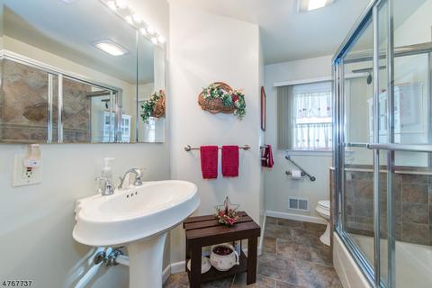 85 Magnolia Pl, Wayne, NJ 07470 photo 18