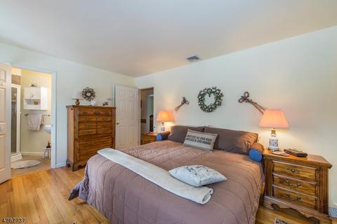 85 Magnolia Pl, Wayne, NJ 07470 photo 13