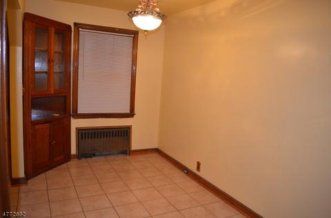 413 E 7th Ave, Roselle, NJ 07203 photo 5