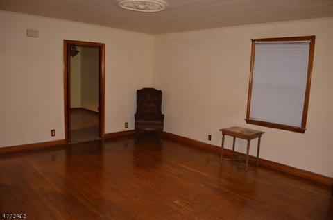 413 E 7th Ave, Roselle, NJ 07203 photo 4
