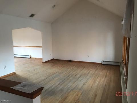 27 Louisa Ct, Wayne, NJ 07470 photo 6