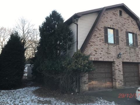 27 Louisa Ct, Wayne, NJ 07470 photo 2