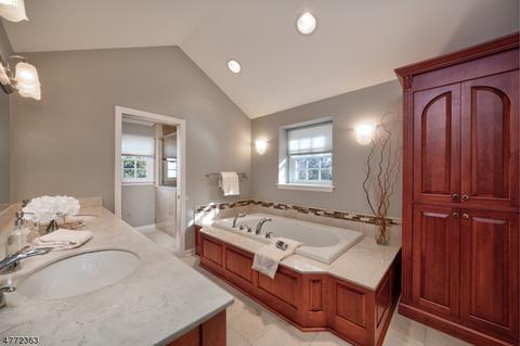 31 Tanglewood Dr, Summit, NJ 07901 photo 12