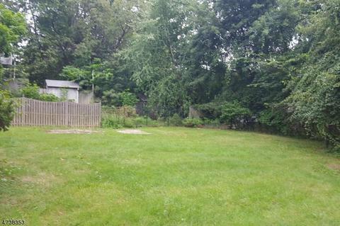 343 Riverlawn Dr, Wayne, NJ 07470 photo 4