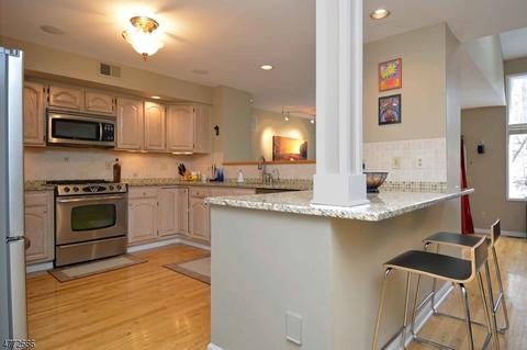 14 Fair Ridge Ct, Wayne, NJ 07470 photo 5