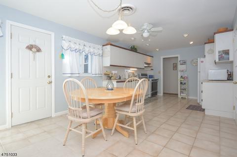 112 Surrey Dr, Wayne, NJ 07470 photo 12