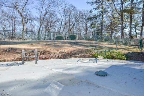 112 Surrey Dr, Wayne, NJ 07470 photo 19