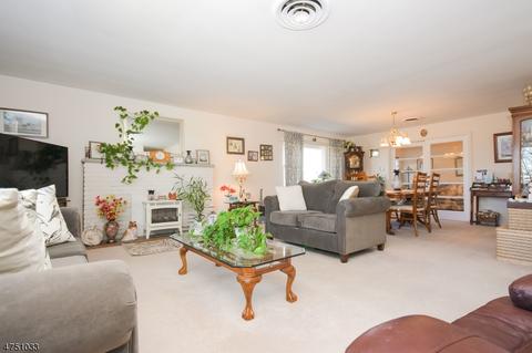 112 Surrey Dr, Wayne, NJ 07470 photo 6