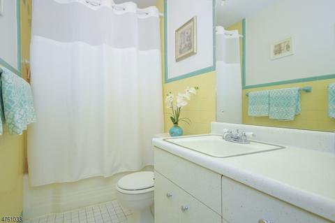 112 Surrey Dr, Wayne, NJ 07470 photo 15