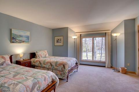 4 Daisy Ct, Kinnelon, NJ 07405 photo 15