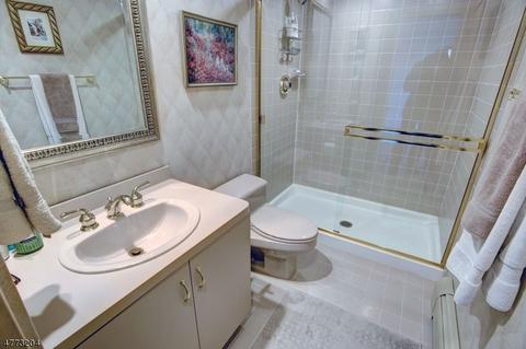 4 Daisy Ct, Kinnelon, NJ 07405 photo 12
