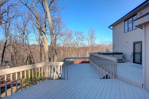 4 Daisy Ct, Kinnelon, NJ 07405 photo 21