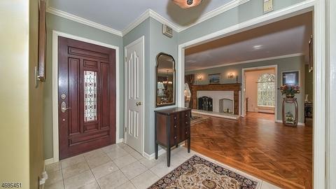 82 Pleasant Vw Dr, Wayne, NJ 07470 photo 5