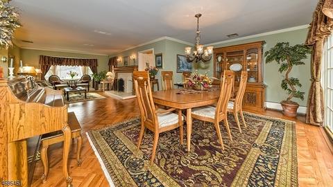 82 Pleasant Vw Dr, Wayne, NJ 07470 photo 8