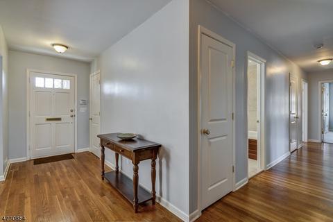 100 Crest Dr, Summit, NJ 07901 photo 2