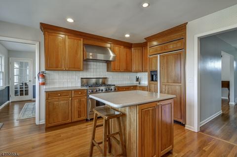 100 Crest Dr, Summit, NJ 07901 photo 4