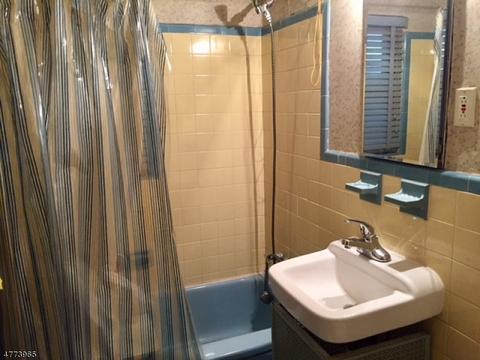 223 Hillcrest Dr, Paramus, NJ 07652 photo 14
