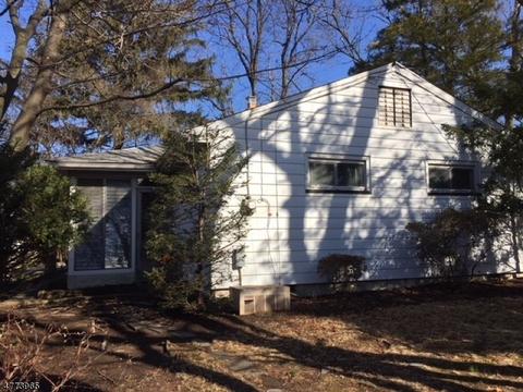 223 Hillcrest Dr, Paramus, NJ 07652 photo 10
