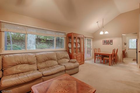 528 Herrick Dr, Dover, NJ 07801 photo 3