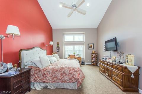 80 Worcester Dr, Wayne, NJ 07470 photo 10