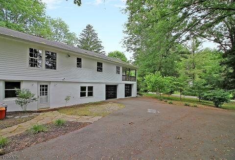 14 Cherry Ln, Mendham, NJ 07945 photo 3