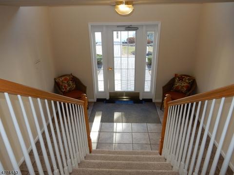 8 Cellar Ave, Clark, NJ 07066 photo 3