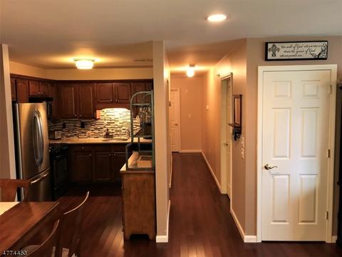 8 Cellar Ave, Clark, NJ 07066 photo 13