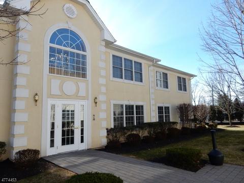 8 Cellar Ave, Clark, NJ 07066 photo 1