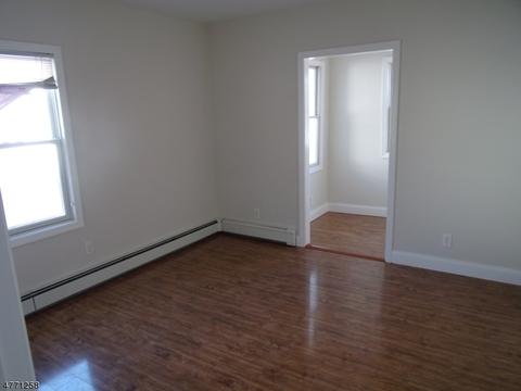 24 Grand St, Wayne, NJ 07470 photo 6