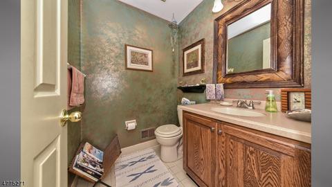 92 Easedale Rd, Wayne, NJ 07470 photo 4