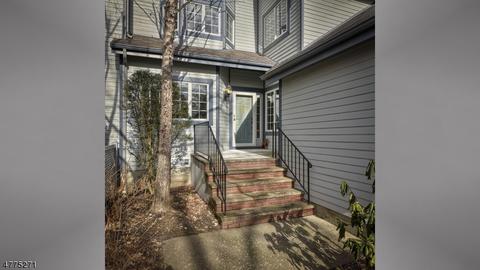 92 Easedale Rd, Wayne, NJ 07470 photo 2