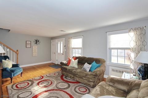 1132 Forest Dr, Clark, NJ 07066 photo 4