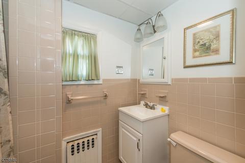 96 Harrison St, Nutley, NJ 07110 photo 9