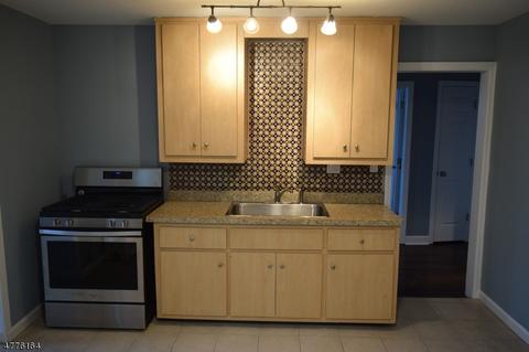 341 E 6th Ave, Roselle, NJ 07203 photo 3