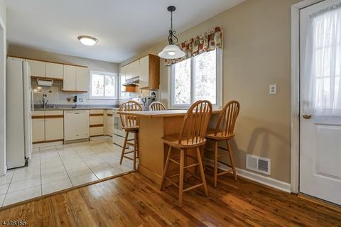 10 Herbert Ln, Hackettstown, NJ 07840 photo 6