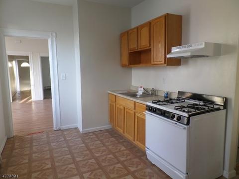 492 Fairview Ave, Orange, NJ 07050 photo 15