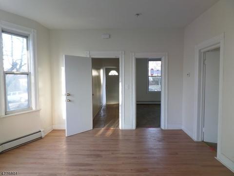 492 Fairview Ave, Orange, NJ 07050 photo 16