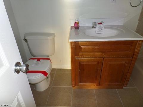 492 Fairview Ave, Orange, NJ 07050 photo 3